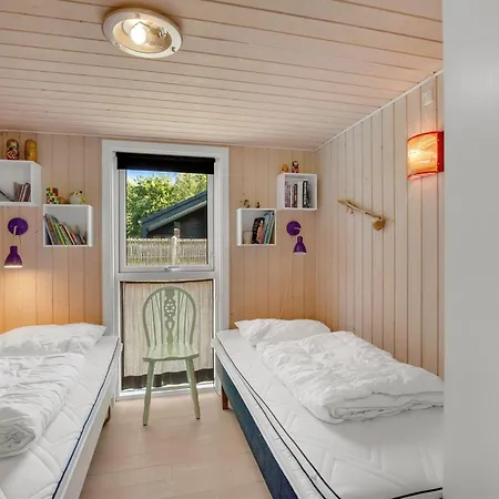 Arisa - 300m From The Sea By Interhome *