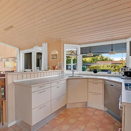 Dom wakacyjny Arisa - 300m From The Sea By Interhome *