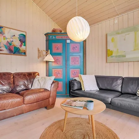Arisa - 300m From The Sea By Interhome *
