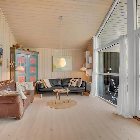 Arisa - 300m From The Sea By Interhome *
